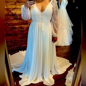Bohowedding dress. WILDERLY “Harlow” dress. Never worn or altered. Size 16.500$
